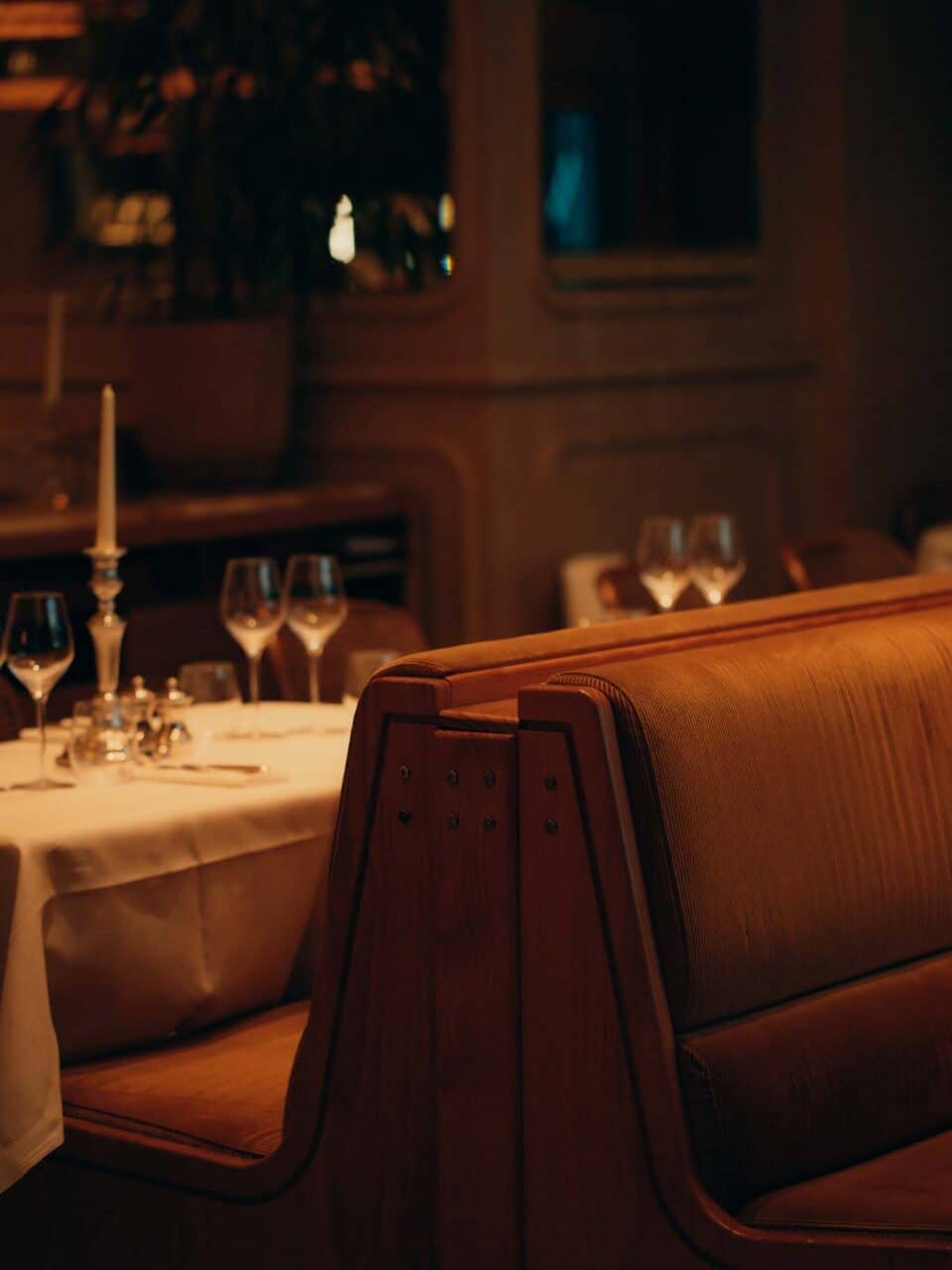 Détail de la décoration du restaurant Nolinski Paris – textures et lumières – photo Clélia Stevenard
