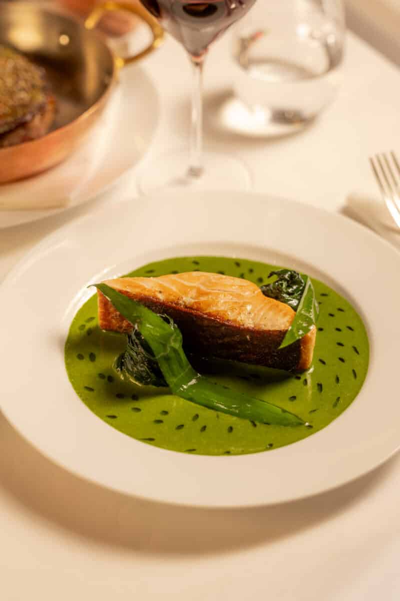 http://NOLINSKI%20PARIS%20RESTAURANT%20SALMON